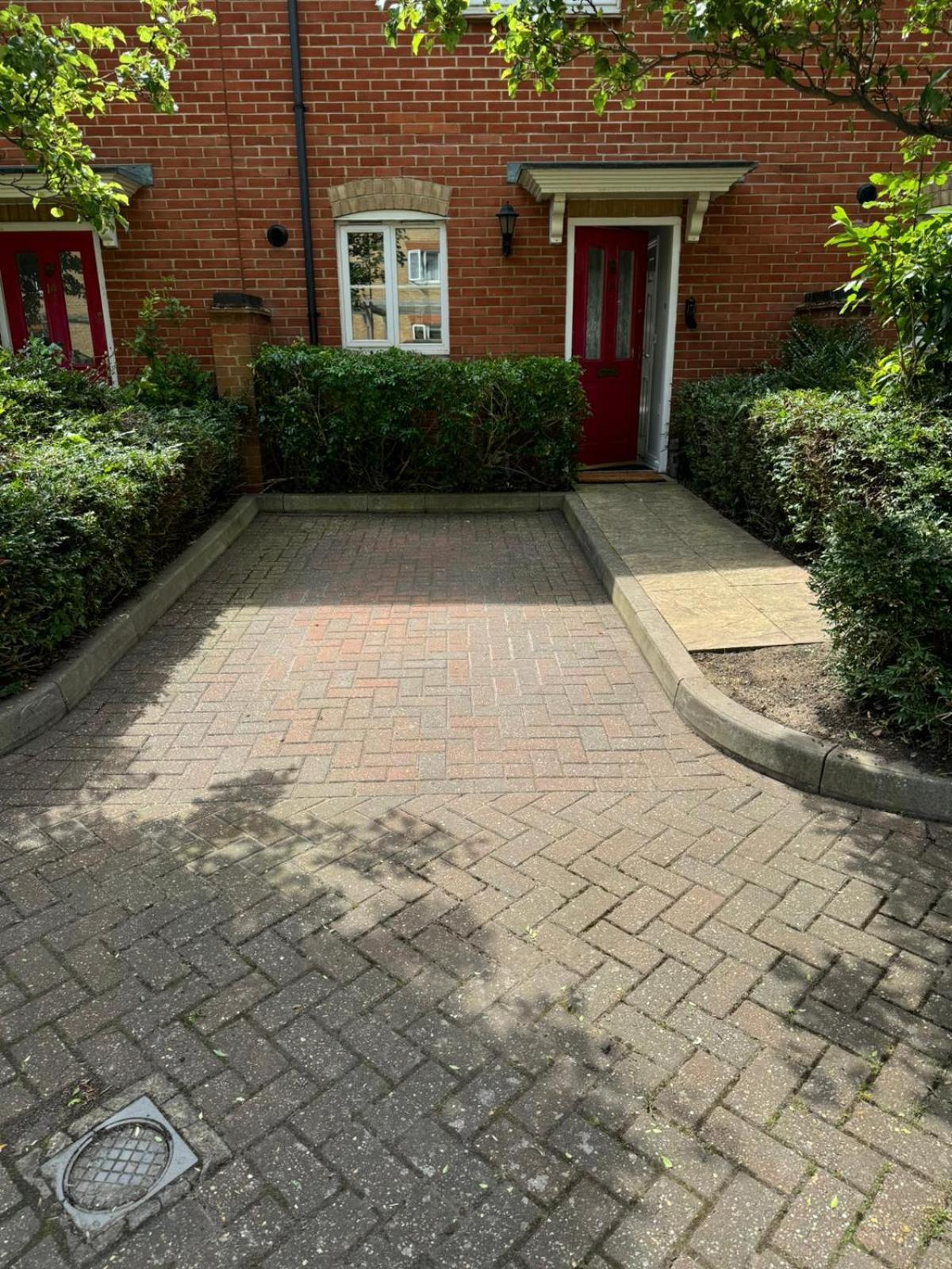 Spacious 3 Bedroom Home, With Private Driveway 5 Minutes From Excel Centre & Custom House Лондон Екстериор снимка